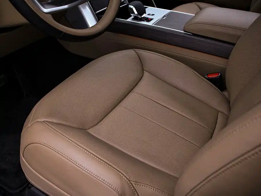 Range Rover 2025 3.0 L6 400PS Autobiography LWB
