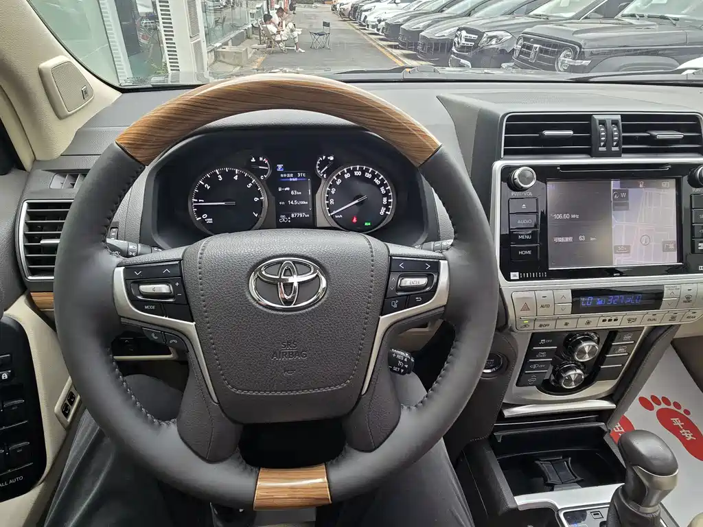 Prado 2018 3.5L Automatic VX NAVI Rear-mounted Spare Tire