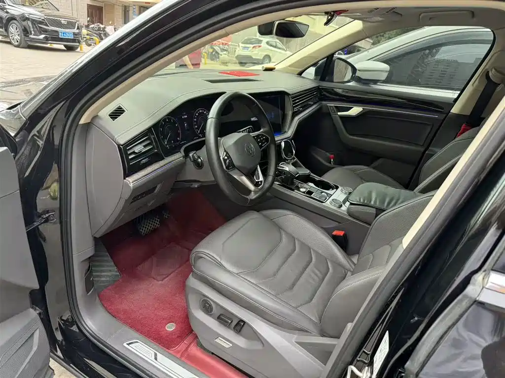 Touareg 2023 2.0TSI R-Line