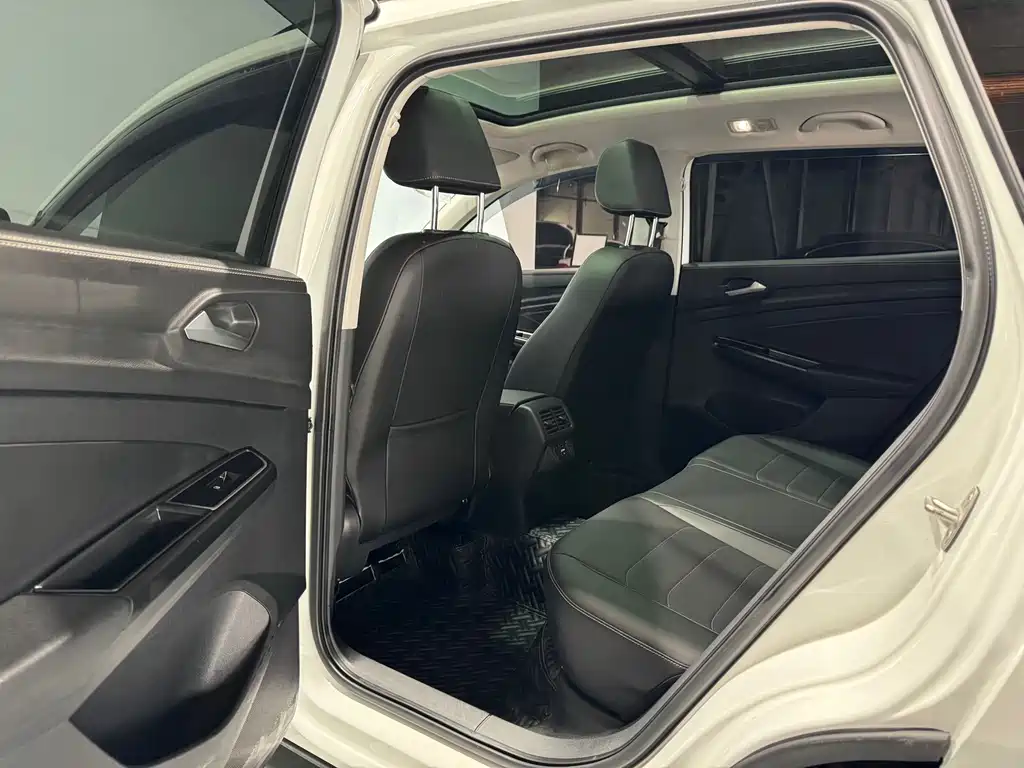 Jetta VS7 2022 Black Edge Edition 1.4T Automatic Glory Pro