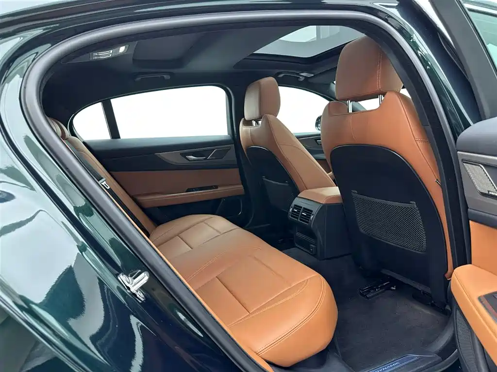 Jaguar XEL 2024 2.0T 250PS R-DYNAMIC S