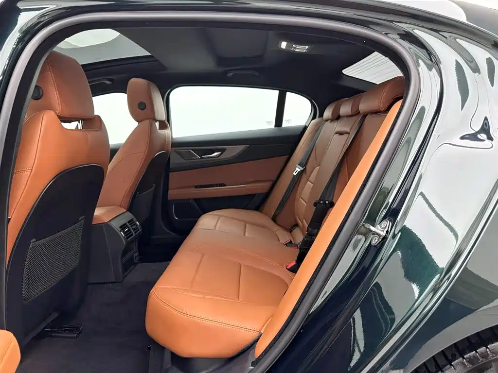 Jaguar XEL 2024 2.0T 250PS R-DYNAMIC S