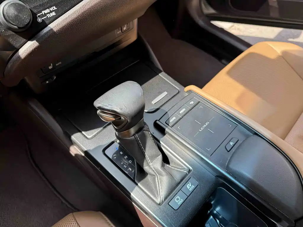 Lexus ES 300h 2018