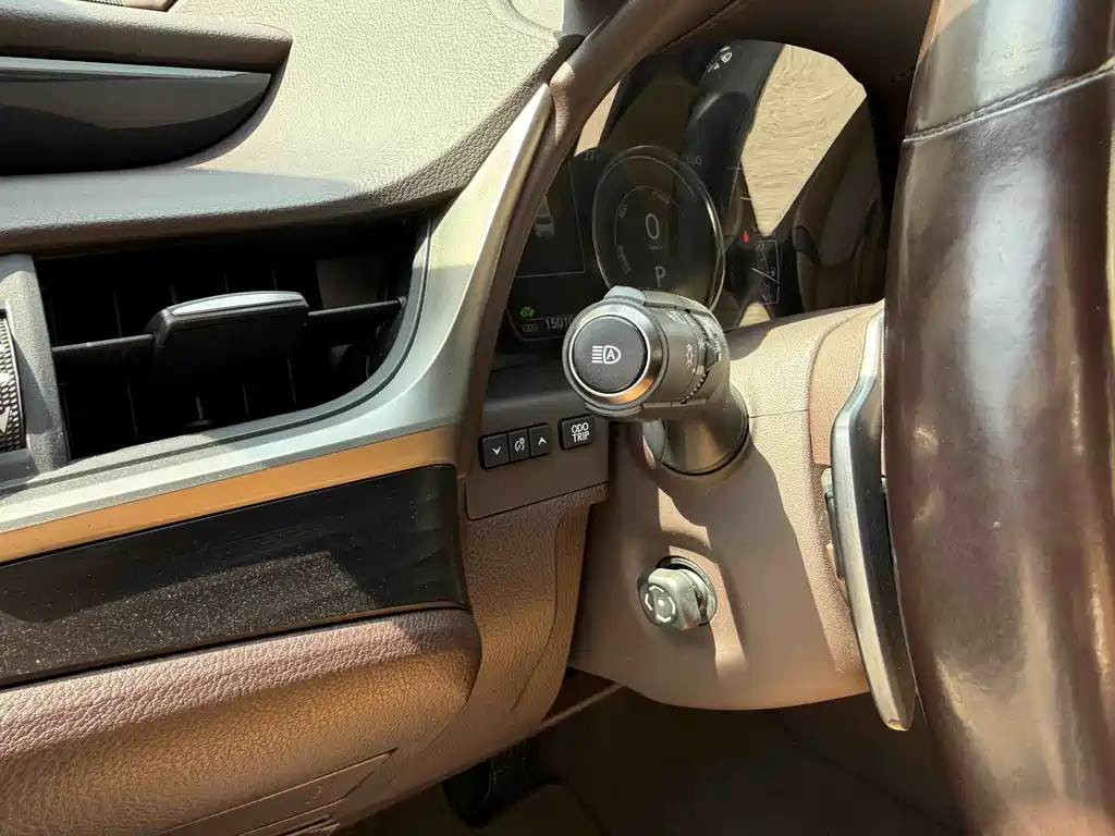 Lexus ES 300h 2018