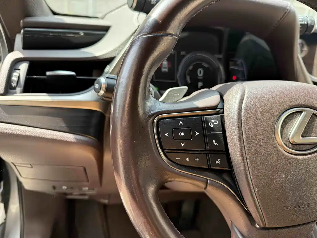 Lexus ES 300h 2018