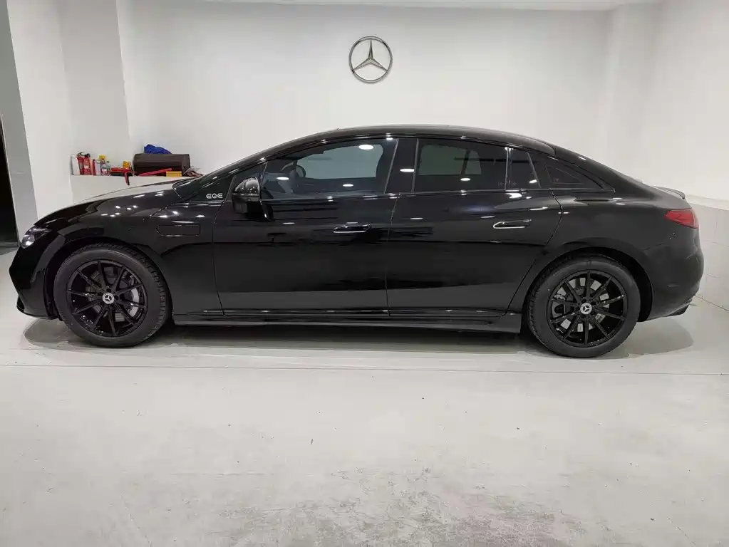 Mercedes-Benz EQE 350 2022