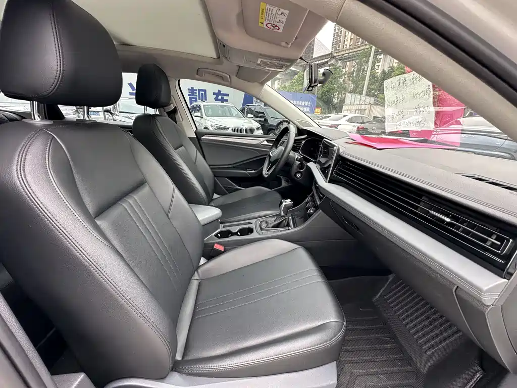 Volkswagen Sagitar 2023 300TSI DSG Fly Edition