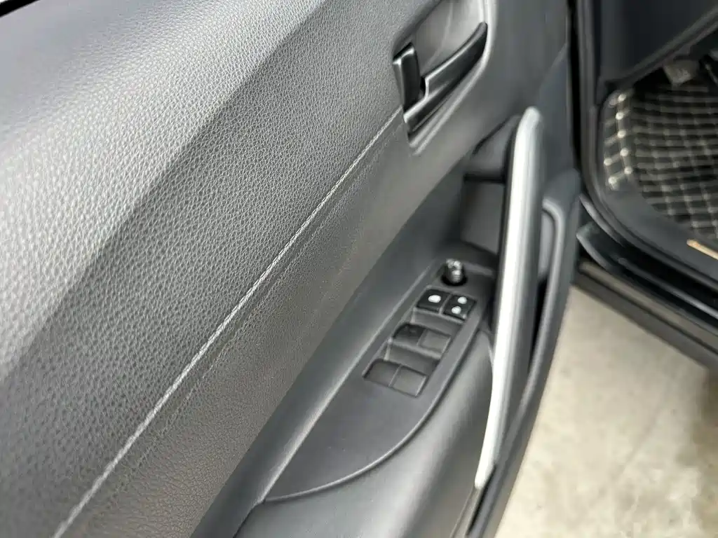 Toyota Frontlander 2023 2.0L CVT Leading