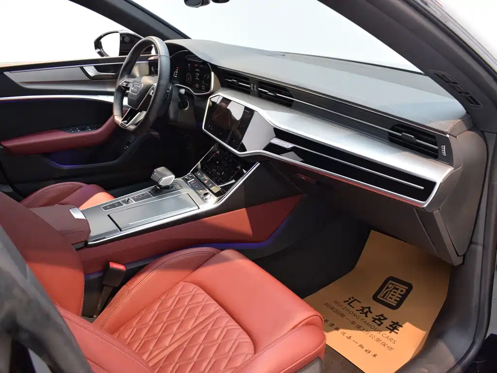 Audi A7L 45 TFSI quattro S-line Black Edition