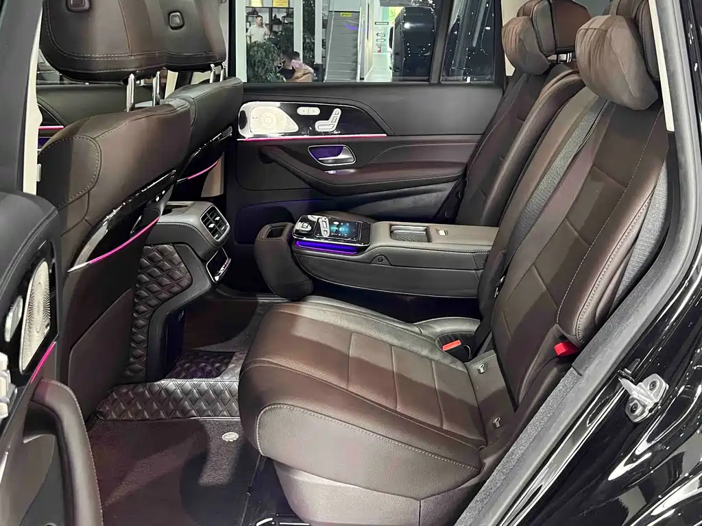 Mercedes-Benz GLS 450 4MATIC 2023