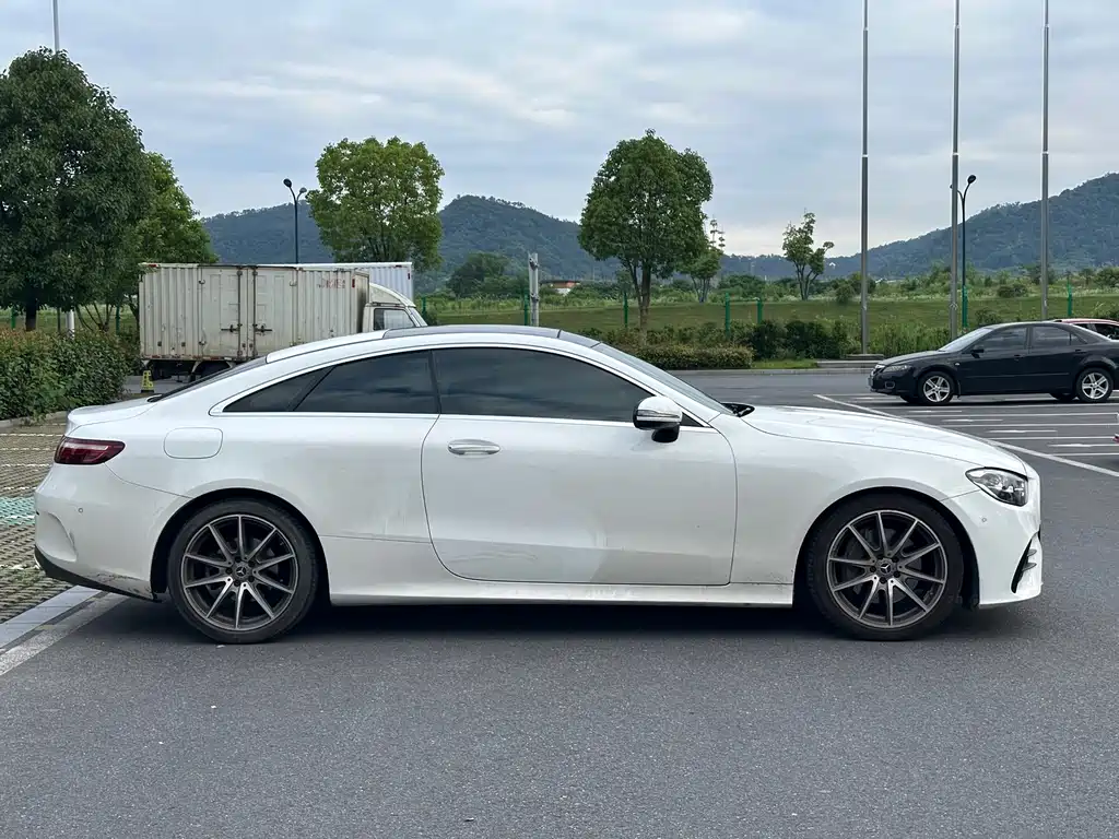 Mercedes-Benz E-Class Coupe E 260 2021