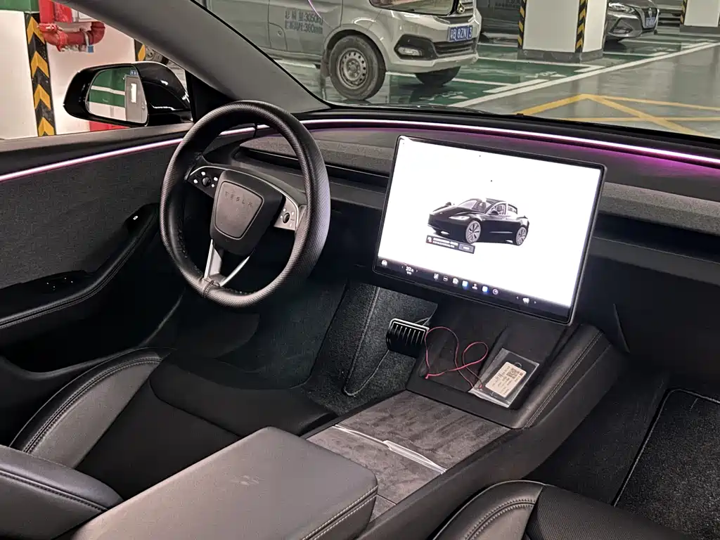 Model 3 2025 Rear-Wheel Drive