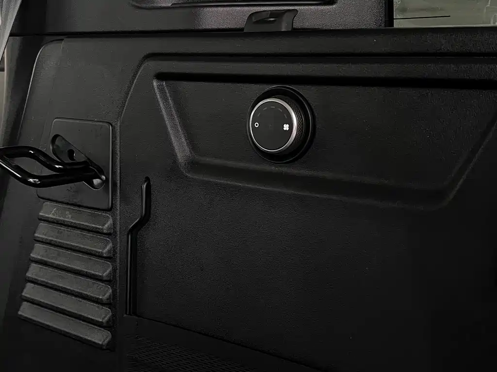 Land Rover Defender 2022 110 P400 Dark Edition