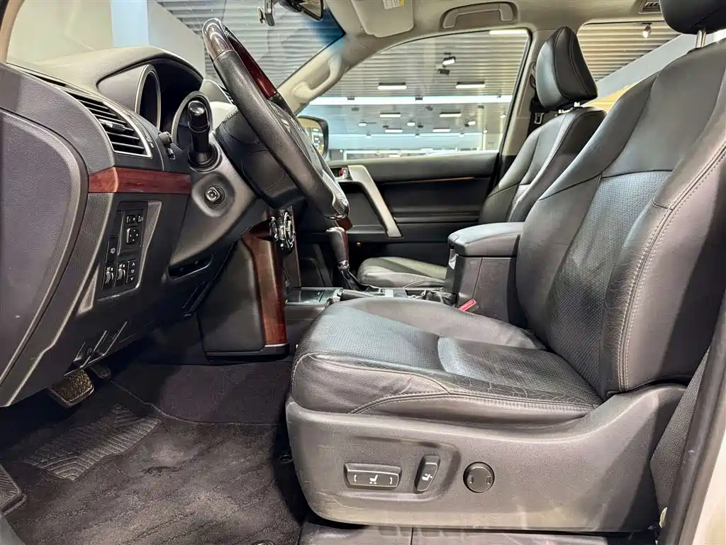 Toyota Land Cruiser Prado 2014 4.0L VX NAVI