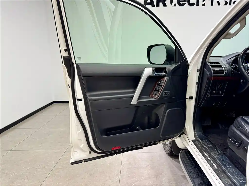 Toyota Land Cruiser Prado 2014 4.0L VX NAVI