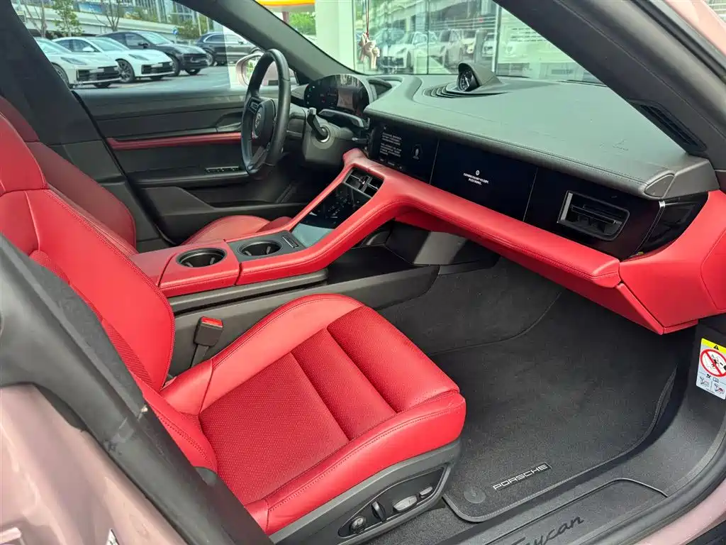 Porsche Taycan 2022