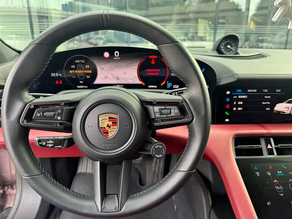 Porsche Taycan 2022