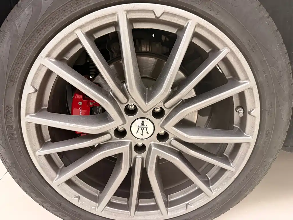 Maserati Levante 2021 3.0T Standard Edition