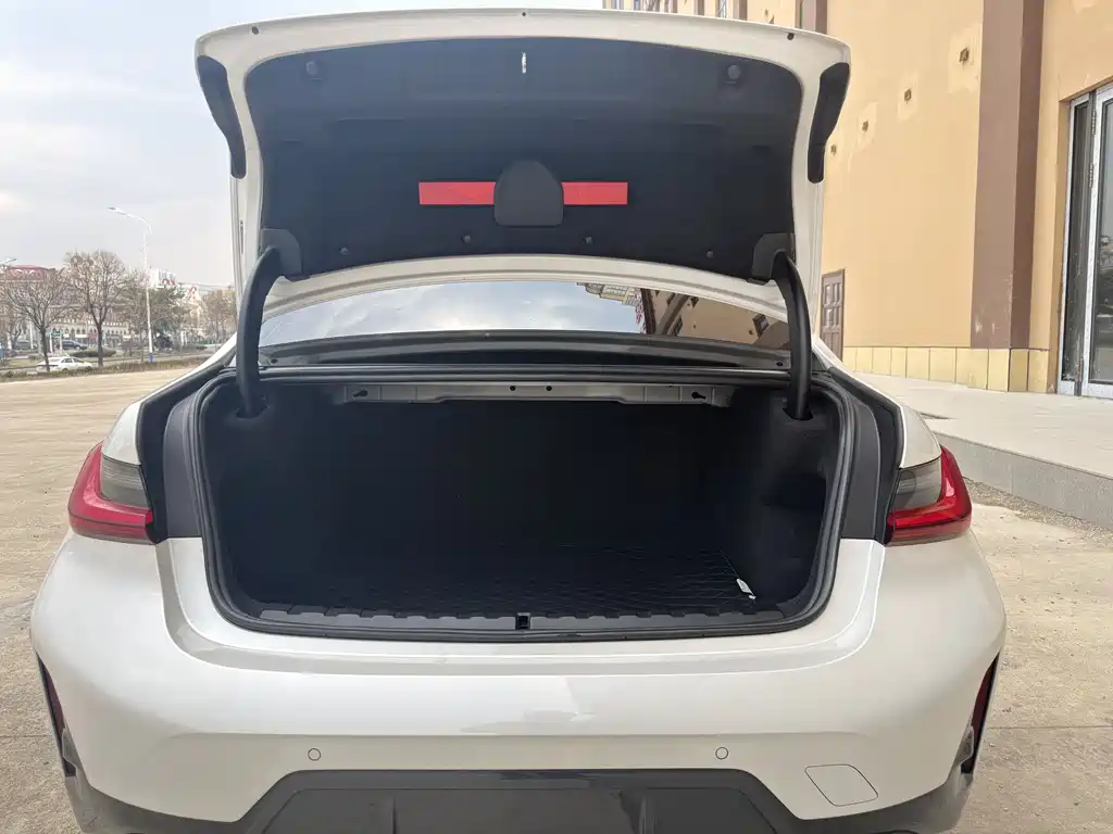BMW 3 Series 2023 320i M Sport Package