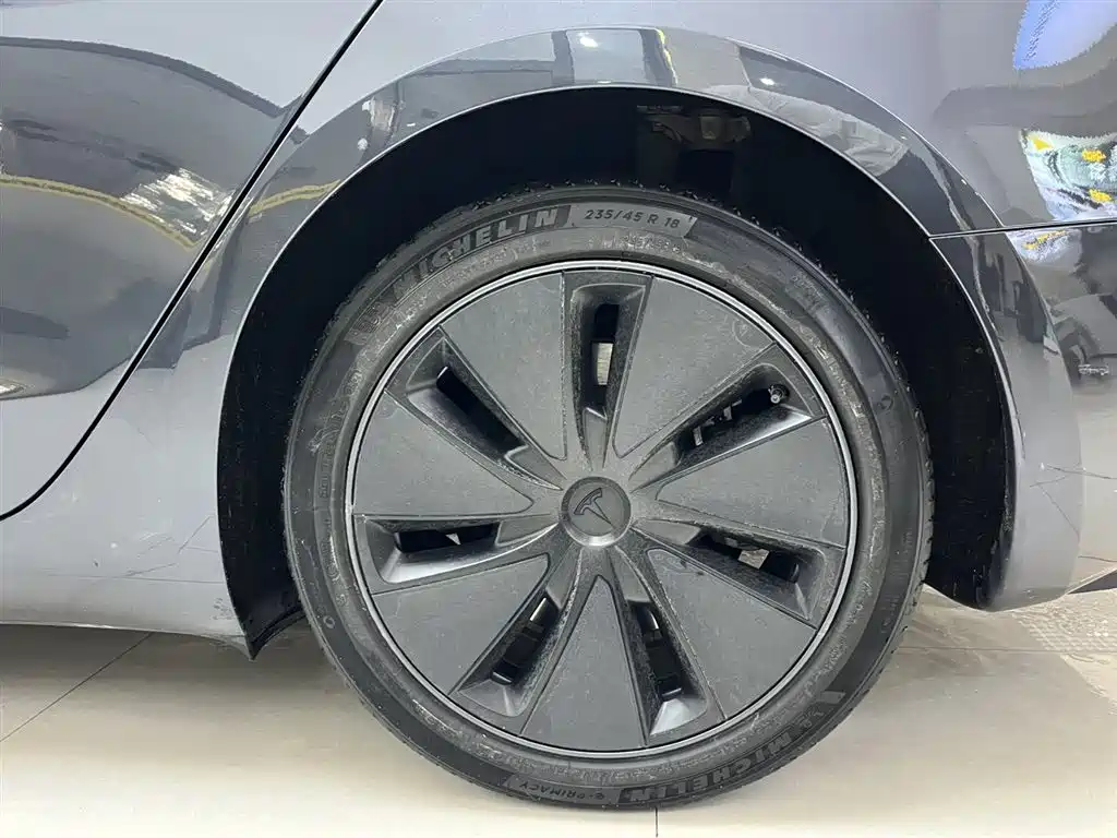 Model 3 2023 Rear-Wheel Drive