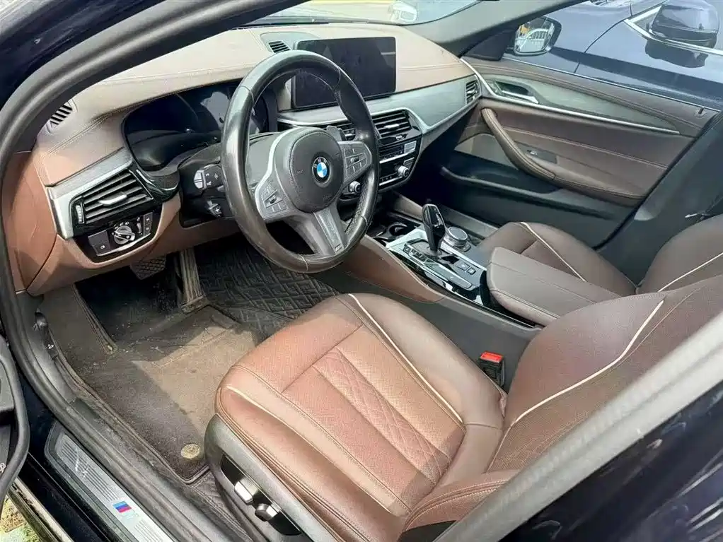 BMW 5 Series 2023 530Li Leading Edition M Sport Package
