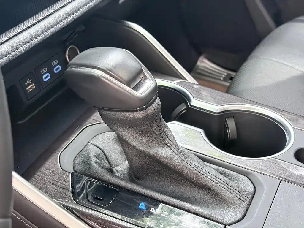 Toyota Highlander 2022 Hybrid 2.5L AWD Premium 7-Seater
