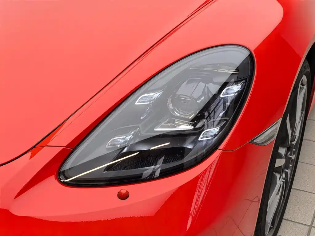 Porsche 718 Boxster 2.0T 2022