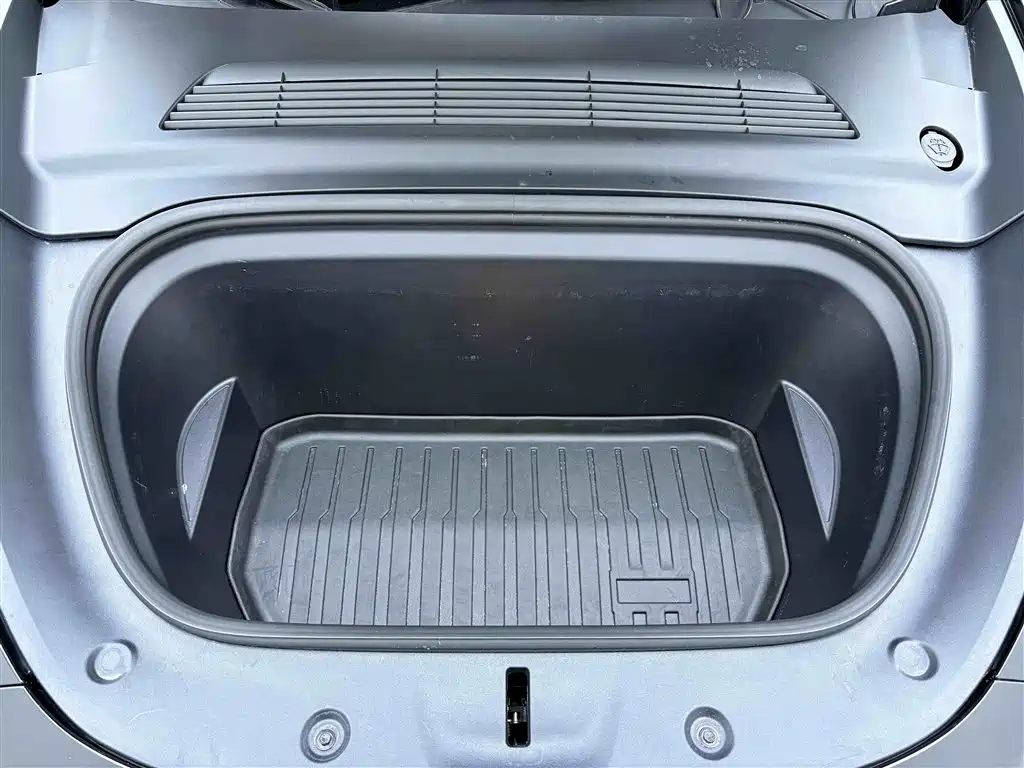 Tesla Model Y 2022 Long Range AWD (facelift)