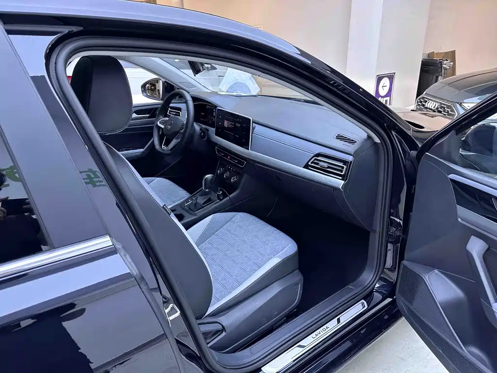 Volkswagen Lavida 2023 280TSI DSG