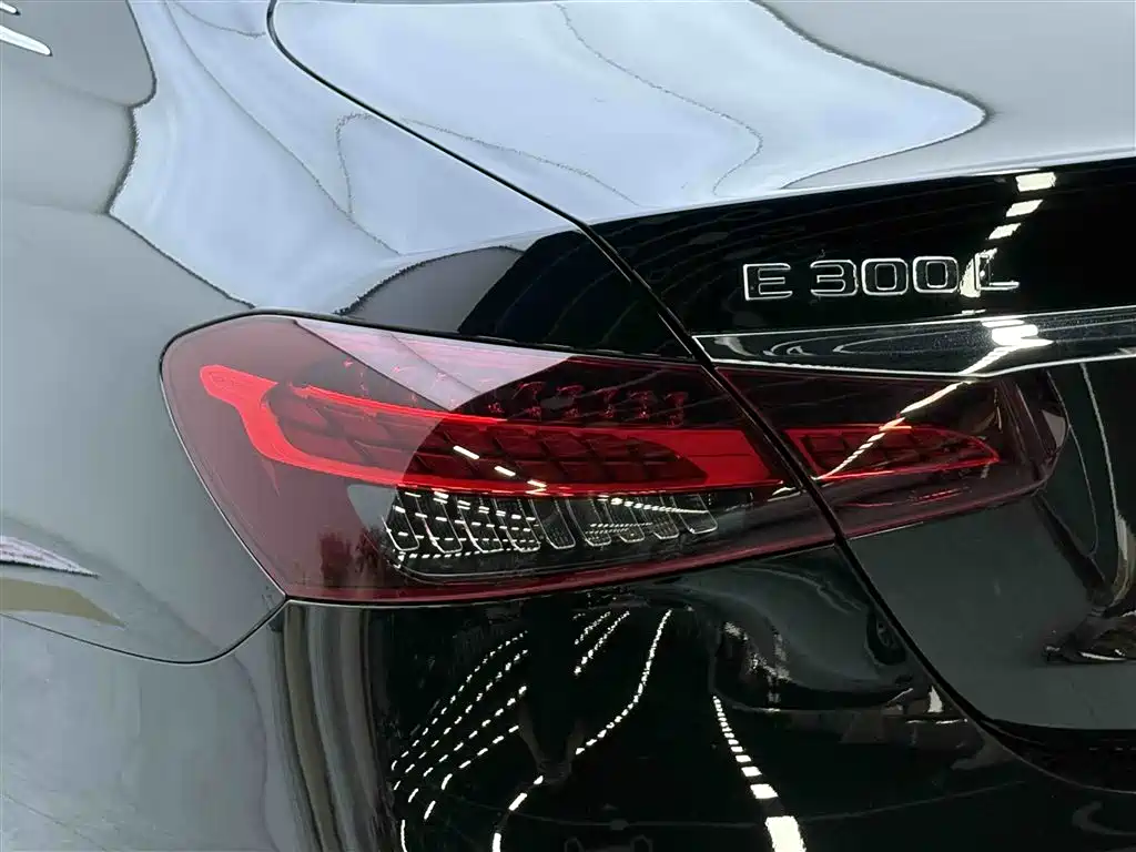 Mercedes-Benz E 260 L 2021