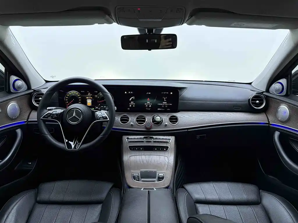 Mercedes-Benz E 260 L 2021