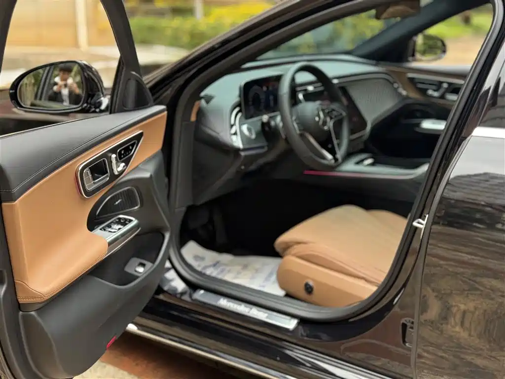 Mercedes-Benz E-Class 2025 E 300 L Fashion Edition