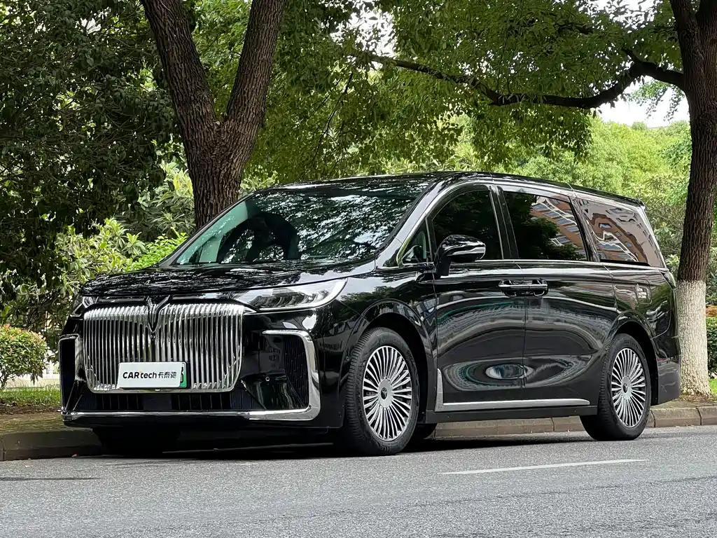 Voyah Dreamer 2025 PHEV AWD Prestige Kunpeng Edition