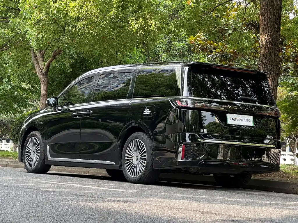 Voyah Dreamer 2025 PHEV AWD Prestige Kunpeng Edition
