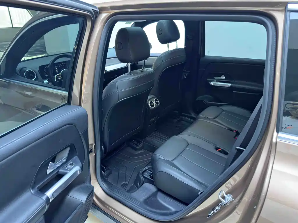 Mercedes-Benz GLB 180 Dynamic 2020