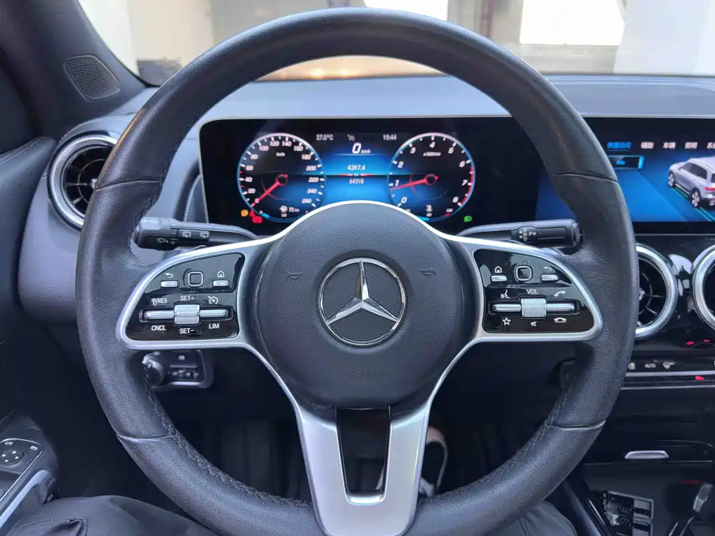 Mercedes-Benz GLB 180 Dynamic 2020