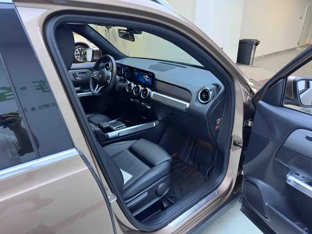 Mercedes-Benz GLB 180 Dynamic 2020