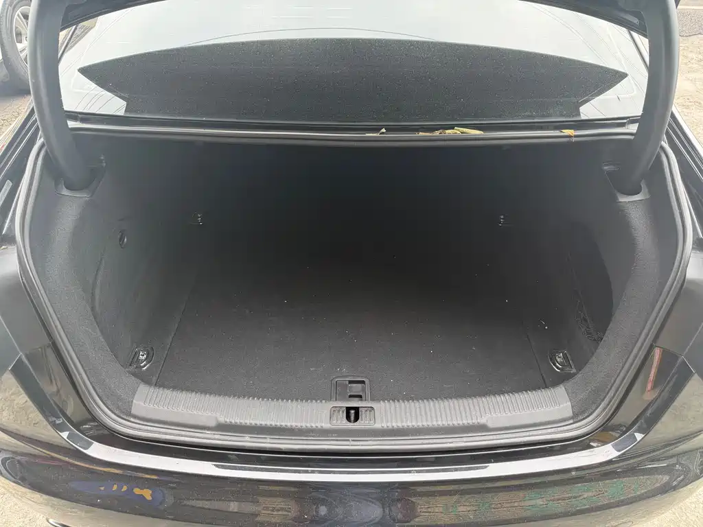 Audi A6L 2015 TFSI Million Edition Smart Lead