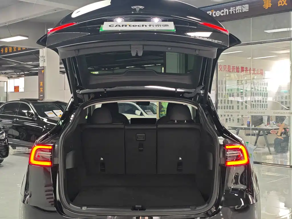Model Y 2022 Rear-Wheel Drive Edition
