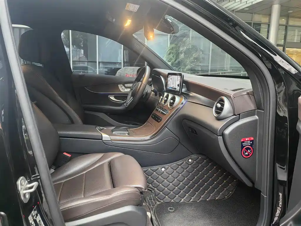 Mercedes-Benz GLC 2022 GLC 260 L 4MATIC Luxury Edition