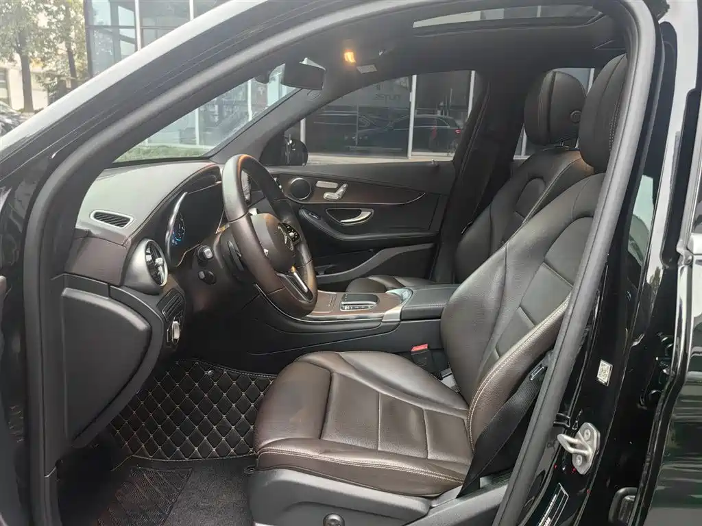 Mercedes-Benz GLC 2022 GLC 260 L 4MATIC Luxury Edition