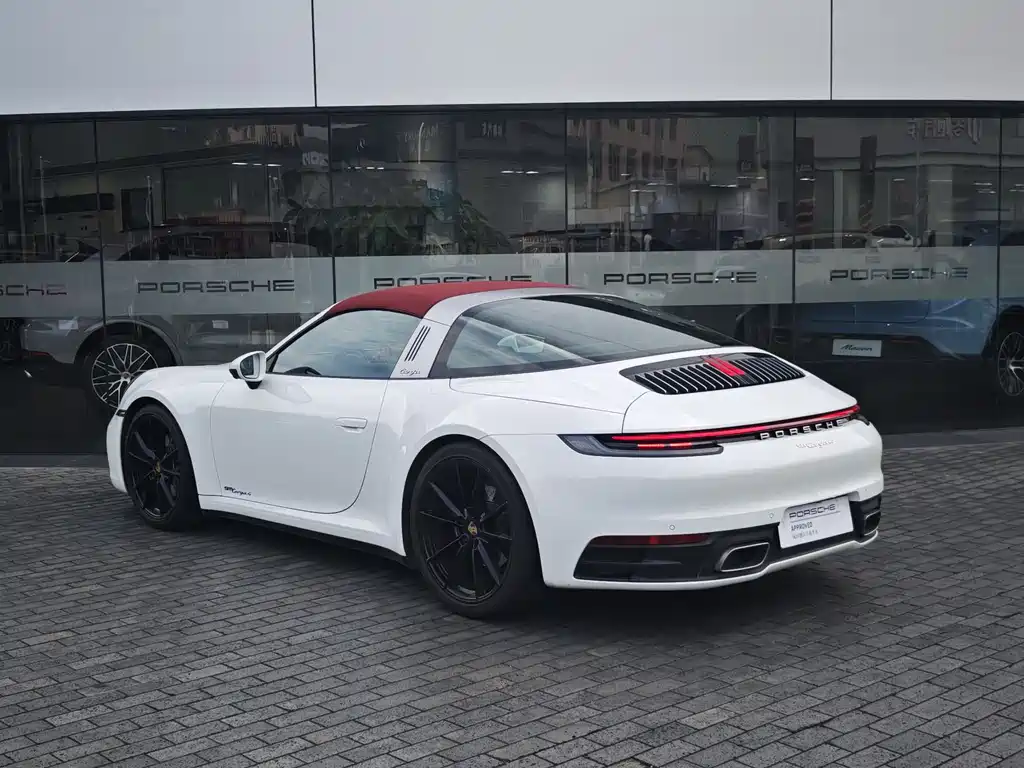 Porsche 911 Targa 4