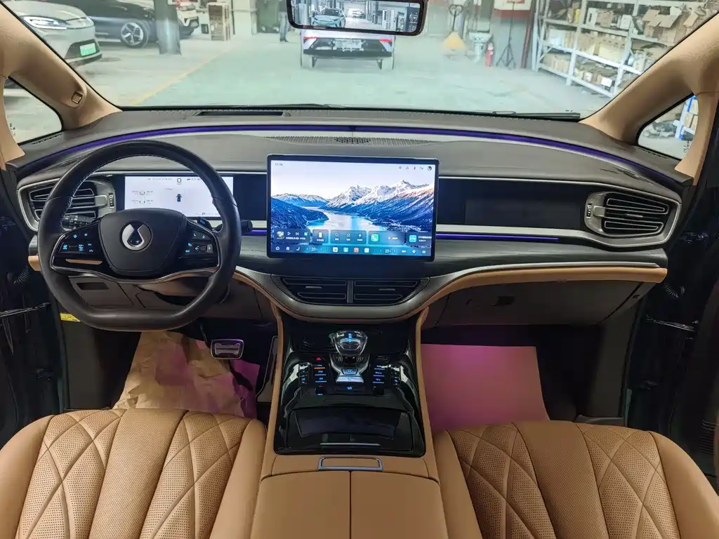 Denza D9 2025 DM-i Intelligent Driving Edition 1020 AWD Flagship