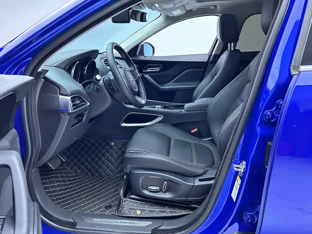 Jaguar F-PACE 2018 2.0T RWD Urban Prestige Edition