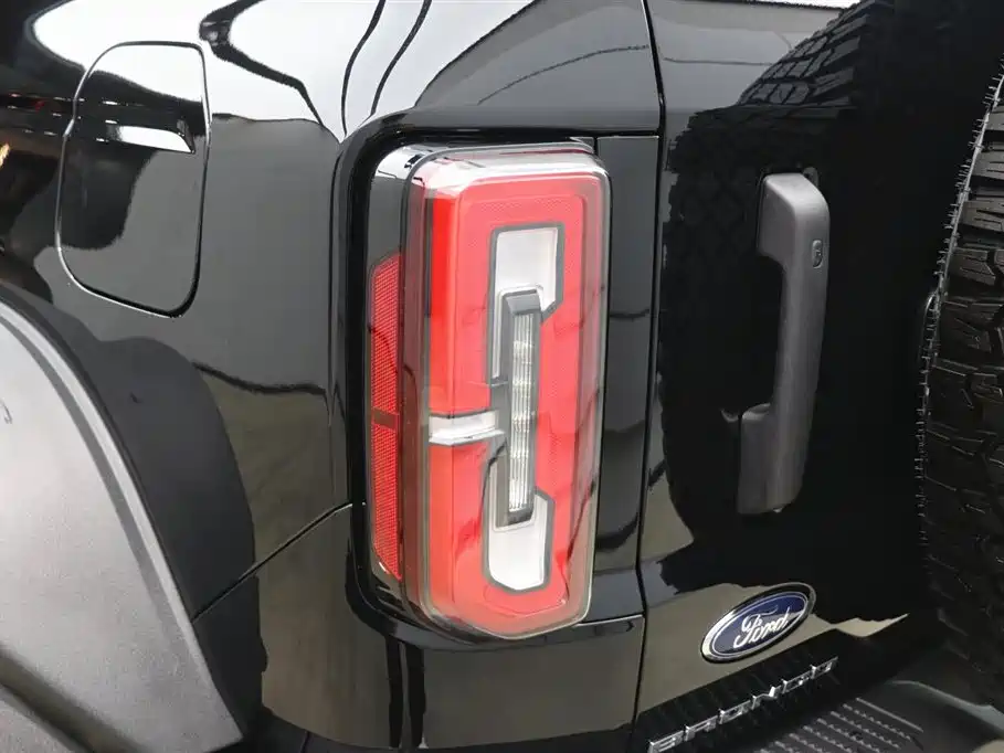Ford Bronco 2024 2.3T Badlands