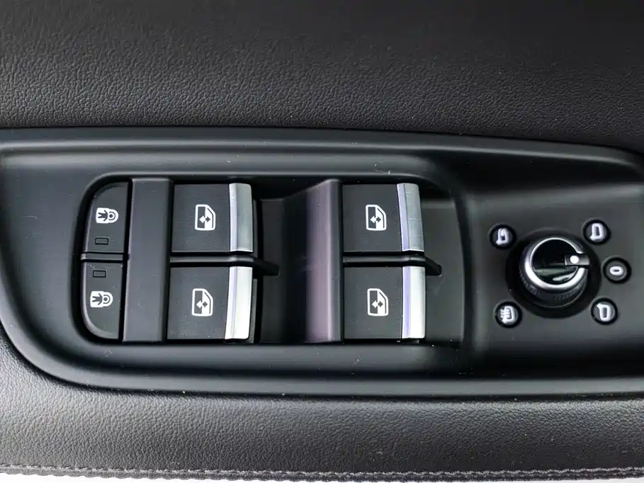 Audi Q7 2023 45 TFSI quattro S line Sport