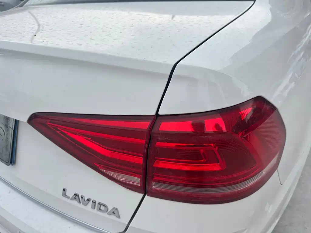 Volkswagen Lavida 2017 1.6L Automatic Comfort