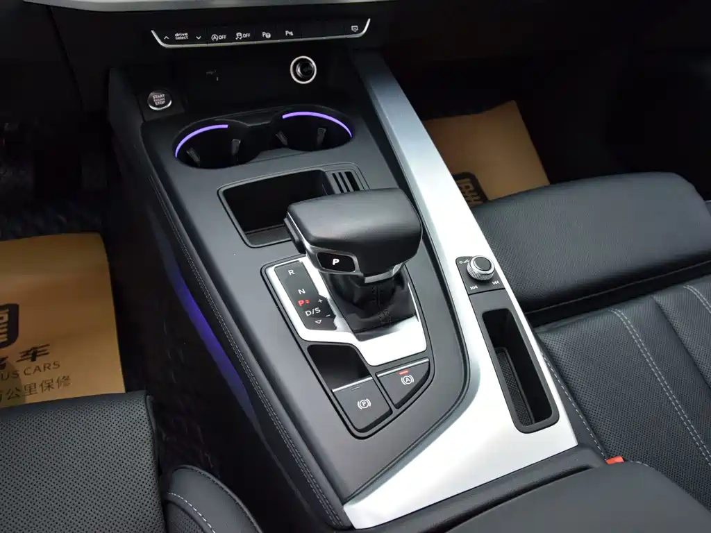 Audi A4L 2023 40 TFSI Avantgarde