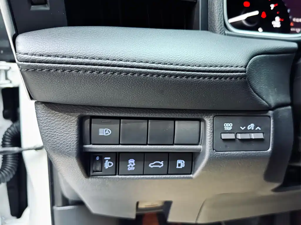 Avalon 2023 2.0L Luxury Edition