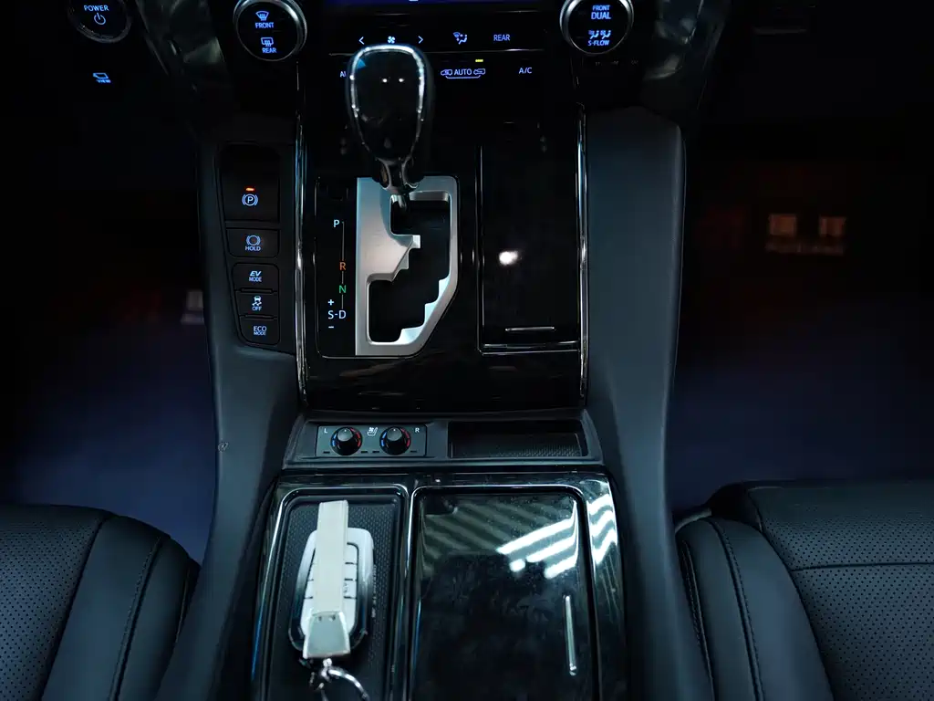 Velfire 2021 皇冠 Hybrid 2.5L HV Luxury Edition